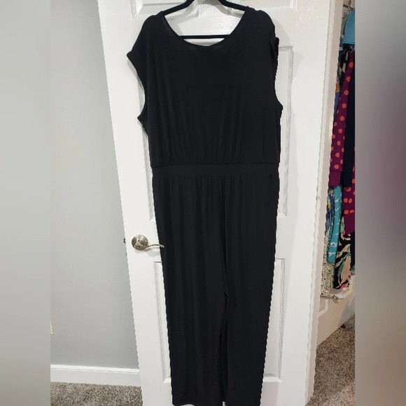 Lane Bryant Black Jumper/Romper Cinch Waist Cap Sleeves in Size 18/20 - 2X - Picture 10 of 12